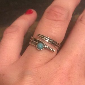 Brand new cute feather ring with turquoise stone